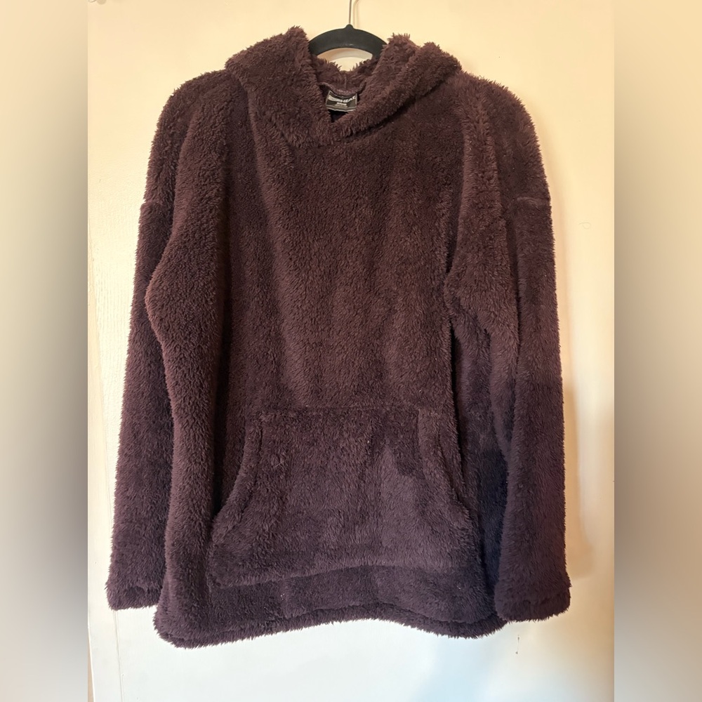 Women’s 32 degrees boysenberry Sherpa pullover hoodie in size L